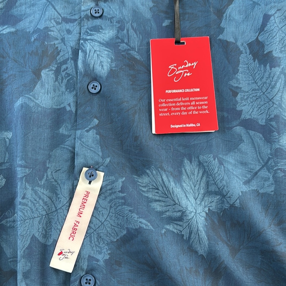 NWT Sunday Joe Blue Button-Down Top - Picture 4 of 4